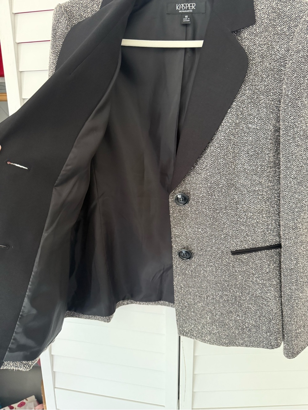Kasper Black and Gray Tweed Blazer with Satin Lapel - Picture 3 of 3